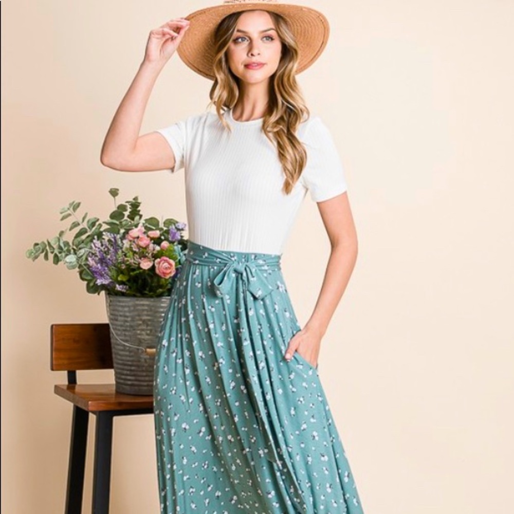 SOLD: Girls, We Run the World Maxi